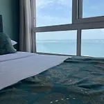 Downtown Sea View Suites