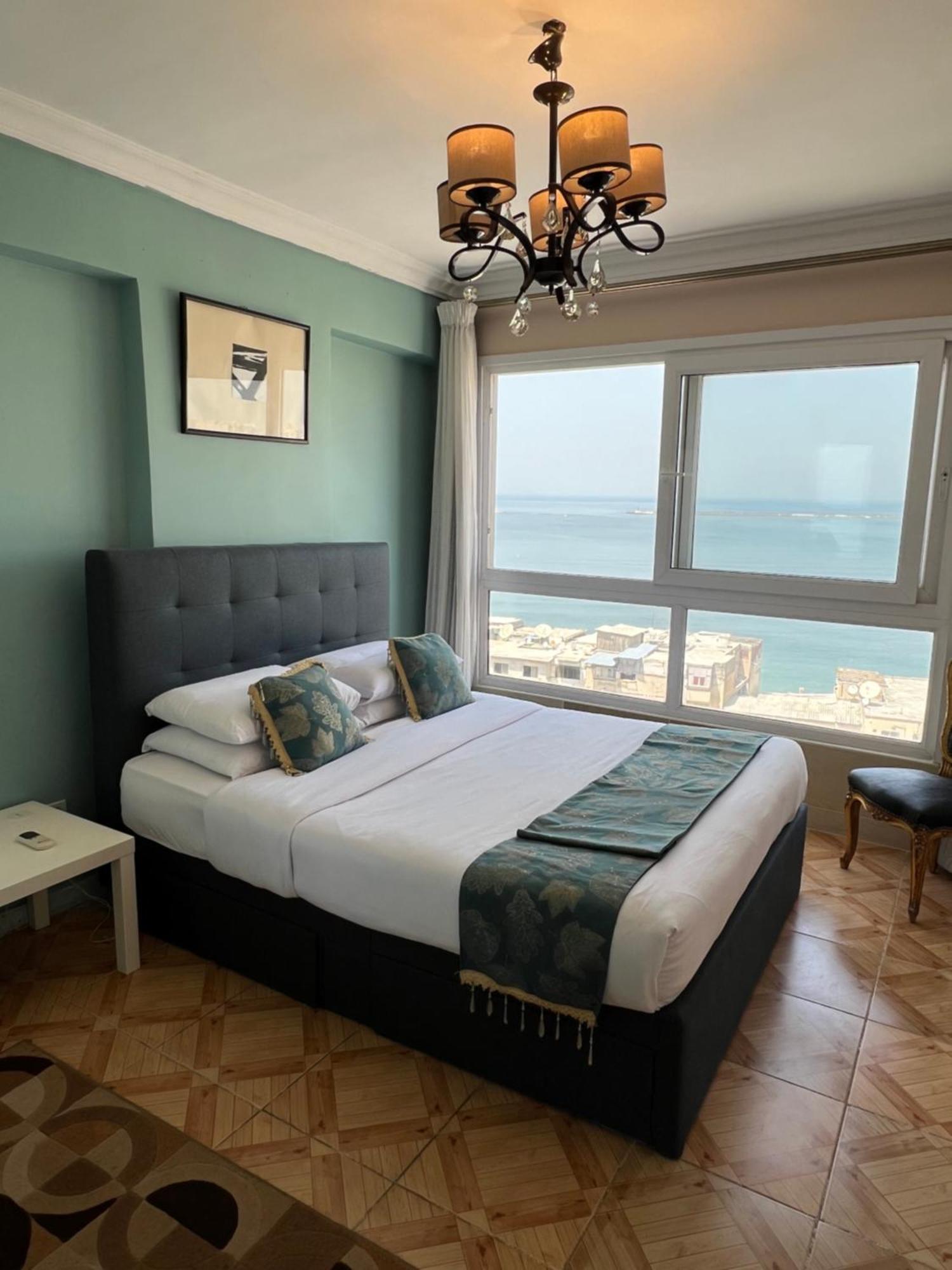 Downtown Sea View * Alexandria