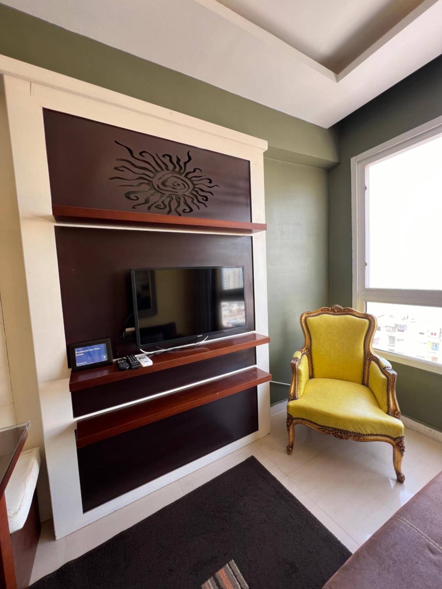 Downtown Sea View Apartment